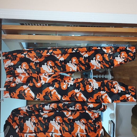 "I Am GIA" Camo Windbreaker Outfit - Picture 3 of 12